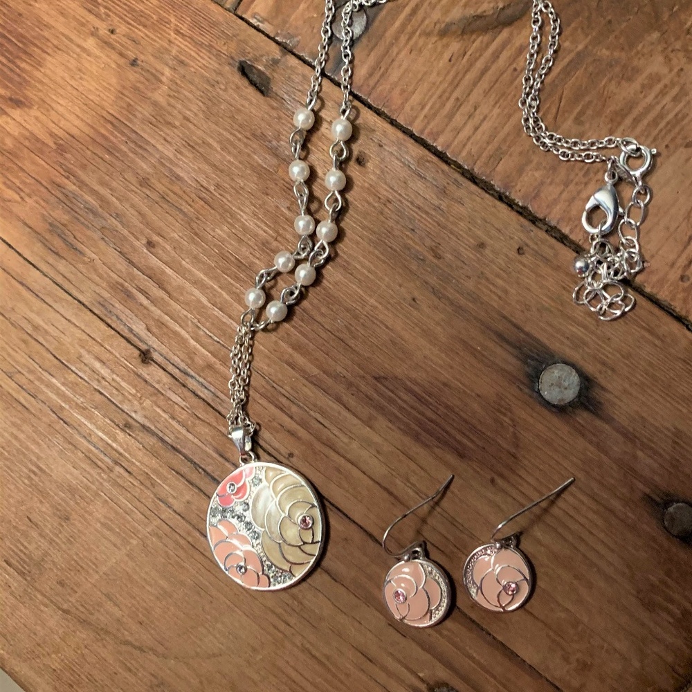 Charming Light Pink Necklace Set Rose Quartz Pendant